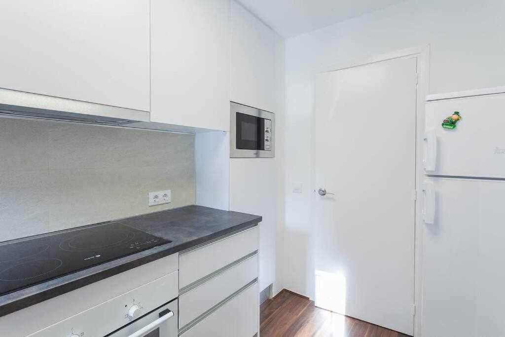 Apartamento Para 4 Con Terraza En El Centro Girona Exterior photo